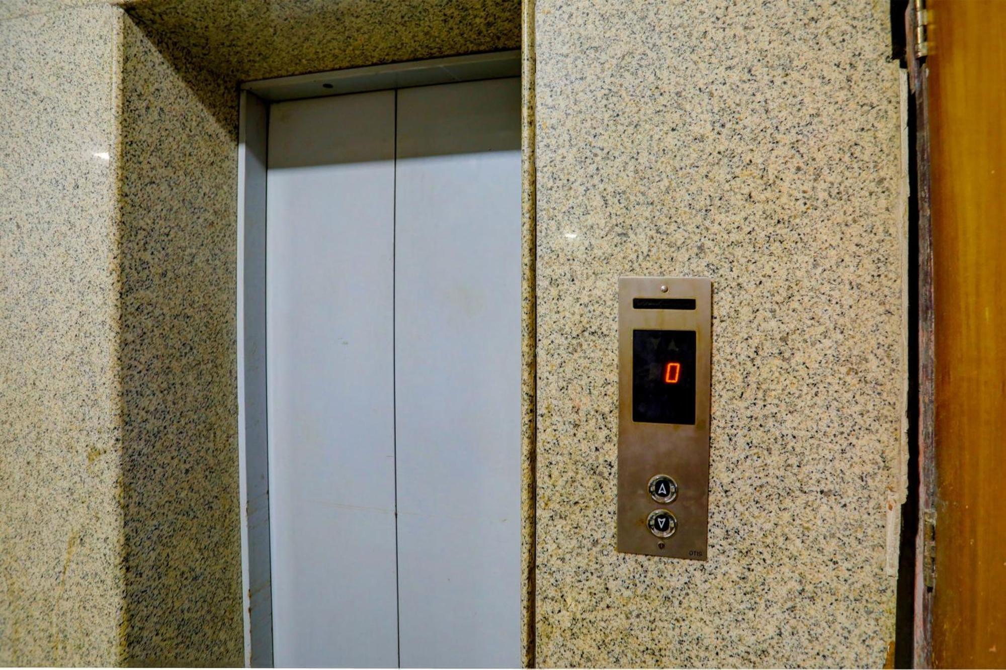 Hotel Monarch Inn Lucknow Esterno foto