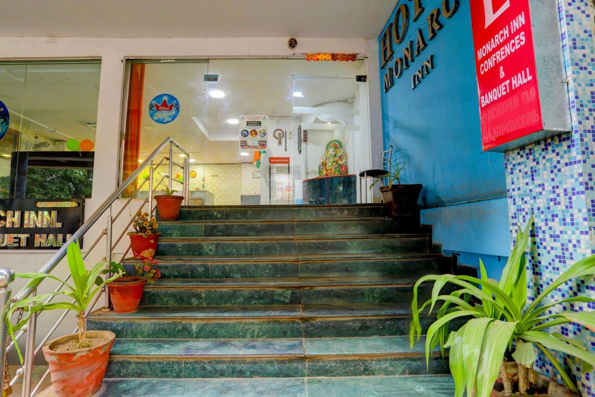 Hotel Monarch Inn Lucknow Esterno foto
