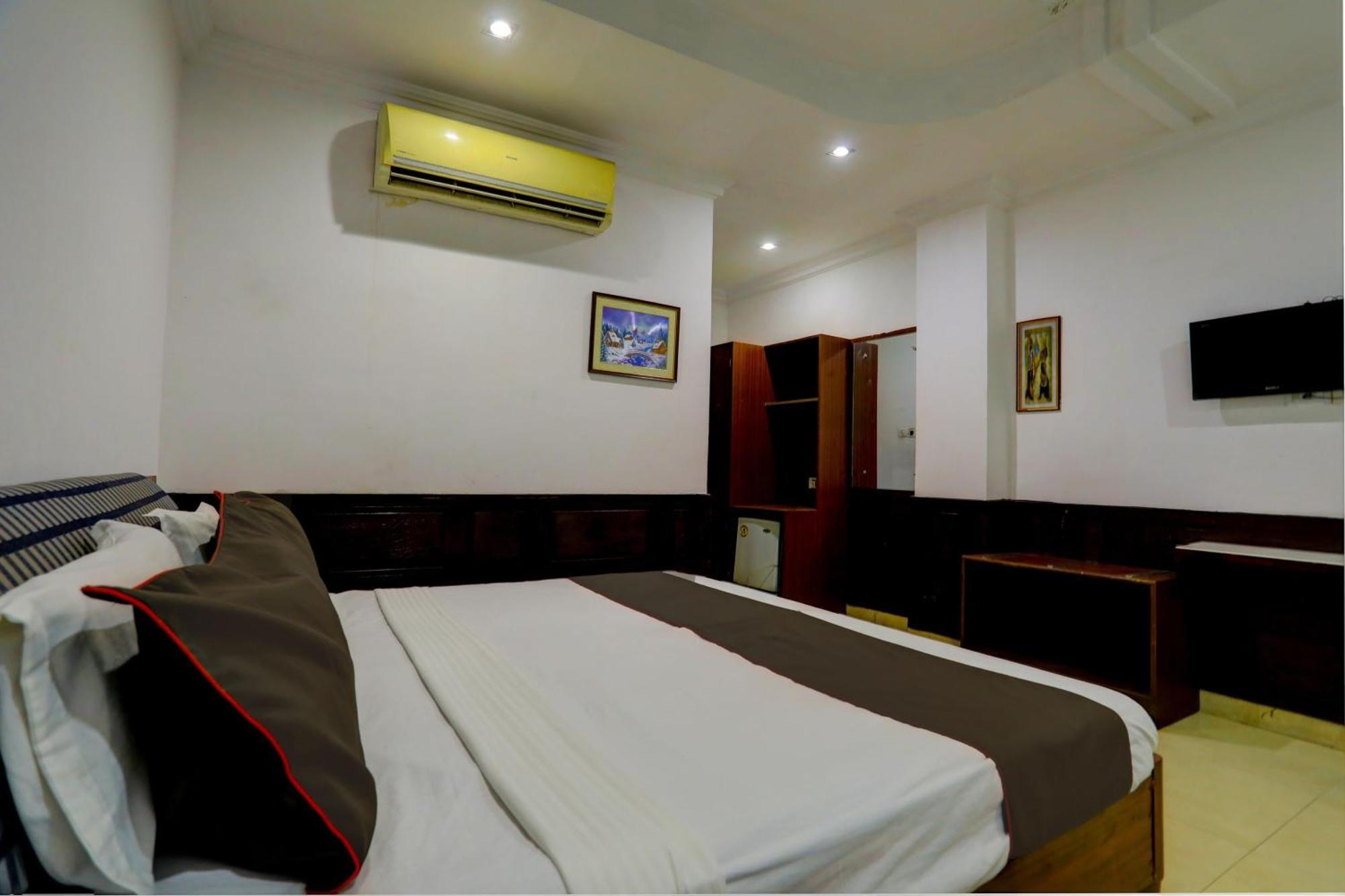 Hotel Monarch Inn Lucknow Esterno foto
