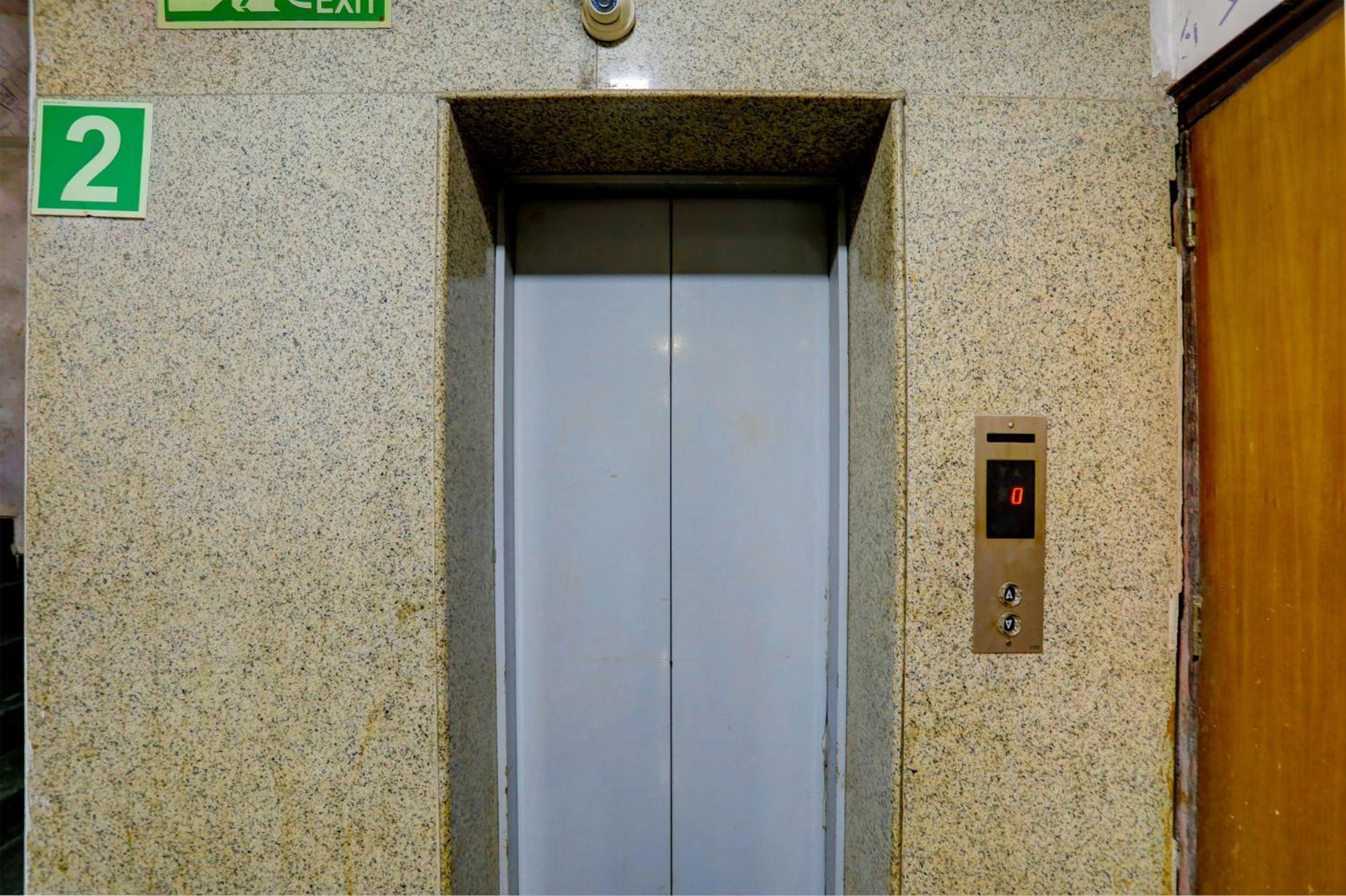 Hotel Monarch Inn Lucknow Esterno foto